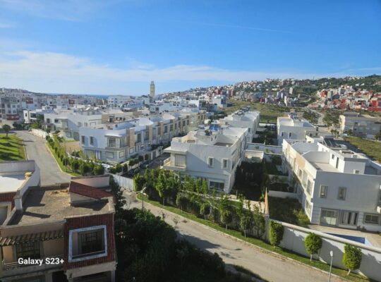 شقه للبيع محفضة موقع طنجة البالية